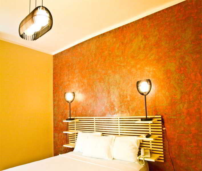 Tropical Enclave Hotel Άκρα Εξωτερικό φωτογραφία