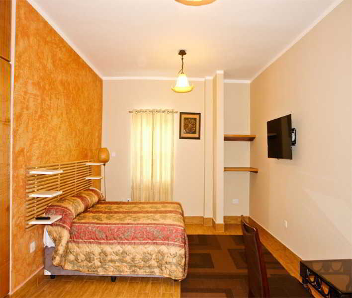 Tropical Enclave Hotel Άκρα Εξωτερικό φωτογραφία