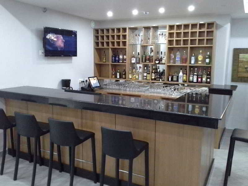 Tropical Enclave Hotel Άκρα Εξωτερικό φωτογραφία
